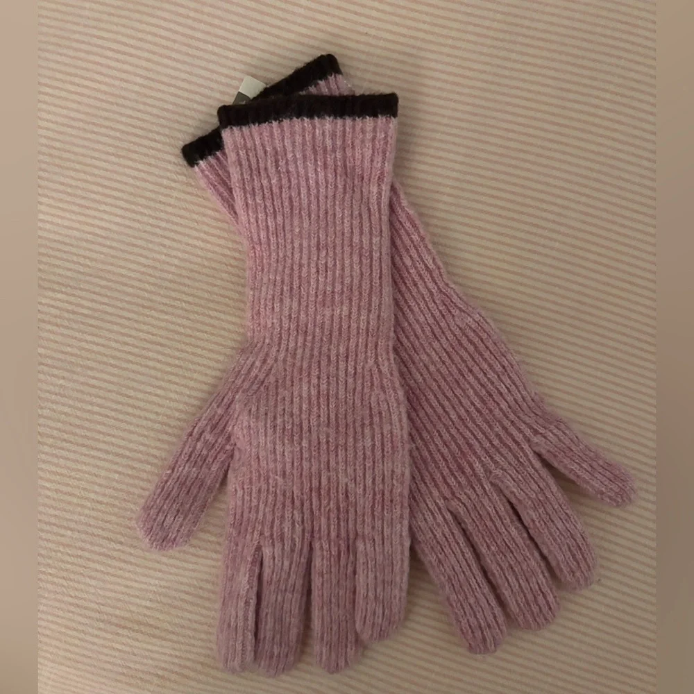 Anthropologie Soft Ribbed Knit Pink Women's Gloves